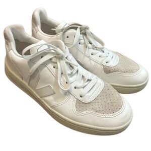 Veja V-10 Sneakers